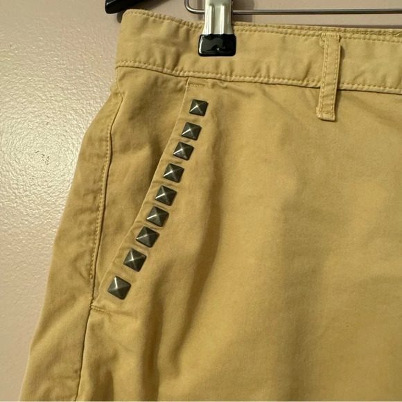 Lucky Brand Shorts Women's Sienna Chino Stretch Khaki Distressed Beige Size  28 - Picture 3 of 9